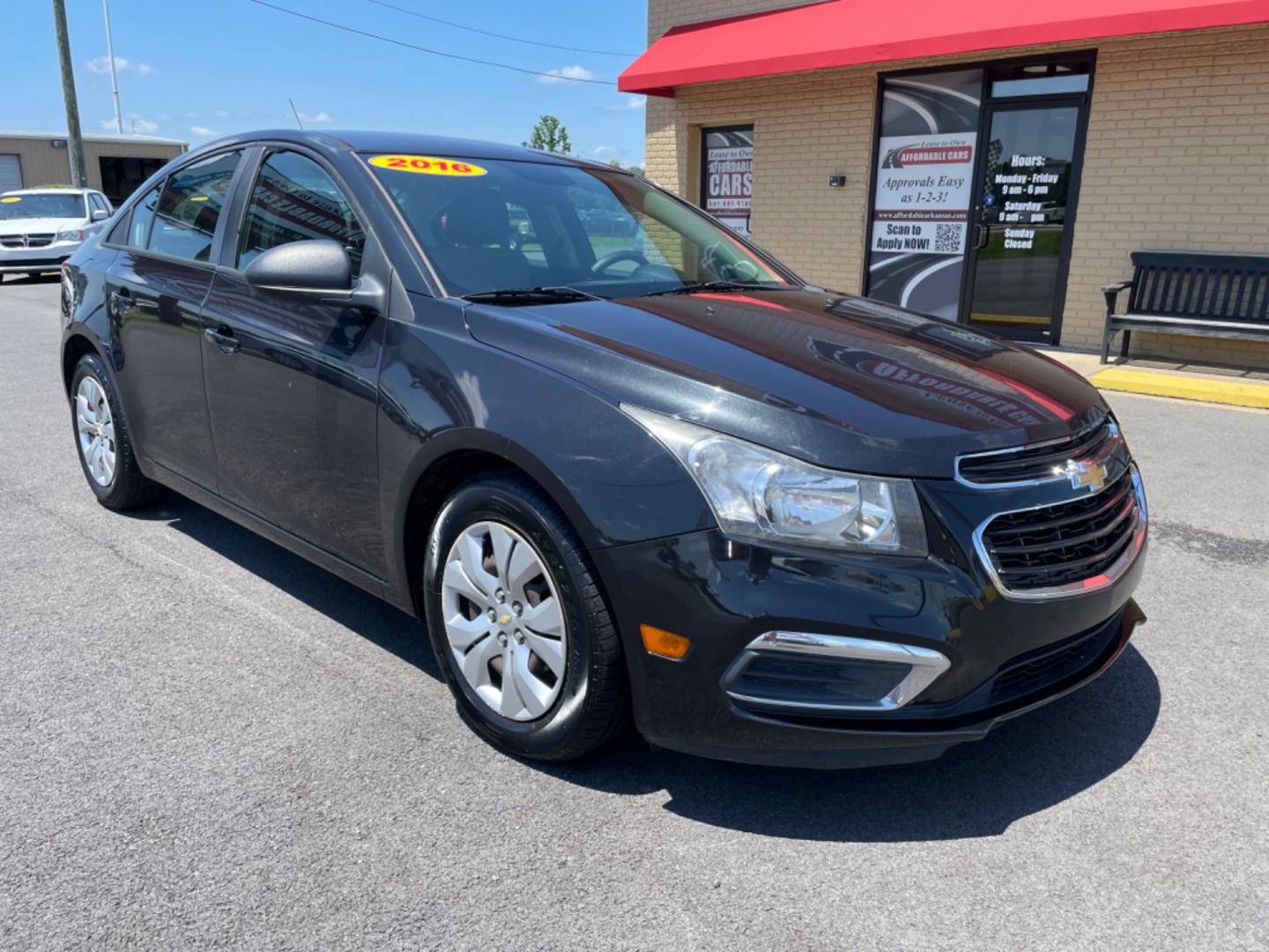 2016 Black Chevrolet Cruze Limited (1G1PC5SH2G7) with an 4-Cyl, ECOTEC, 1.8 Liter engine, Auto, 6-Spd Overdrive transmission, located at 8008 Warden Rd, Sherwood, AR, 72120, (501) 801-6100, 34.830078, -92.186684 - Photo#1